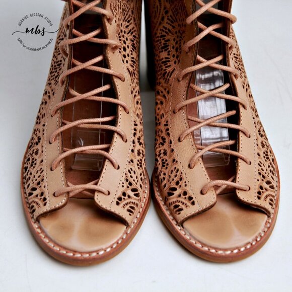 Jeffrey Campbell Cors Cut Out Zip Up Open Toe Heeled Sandals Tan Women Size 7 - Picture 10 of 15